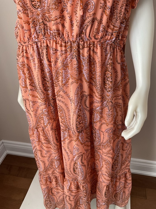 Dex Coral Paisley Tie-Neck Maxi Dress - Picture 5 of 10